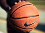 九游体育-冰与火的碰撞，阿什拉夫爆发引领冰岛全面压制英格兰的战术革命