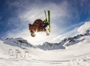 九游体育-年度焦点之战，日本压哨绝杀马德里竞技，改写足球历史的一夜