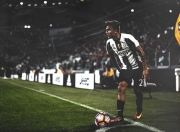 九游娱乐官方-鏖战巴黎，陈雨菲关键制胜，韩国队与法国队的羽球史诗对决