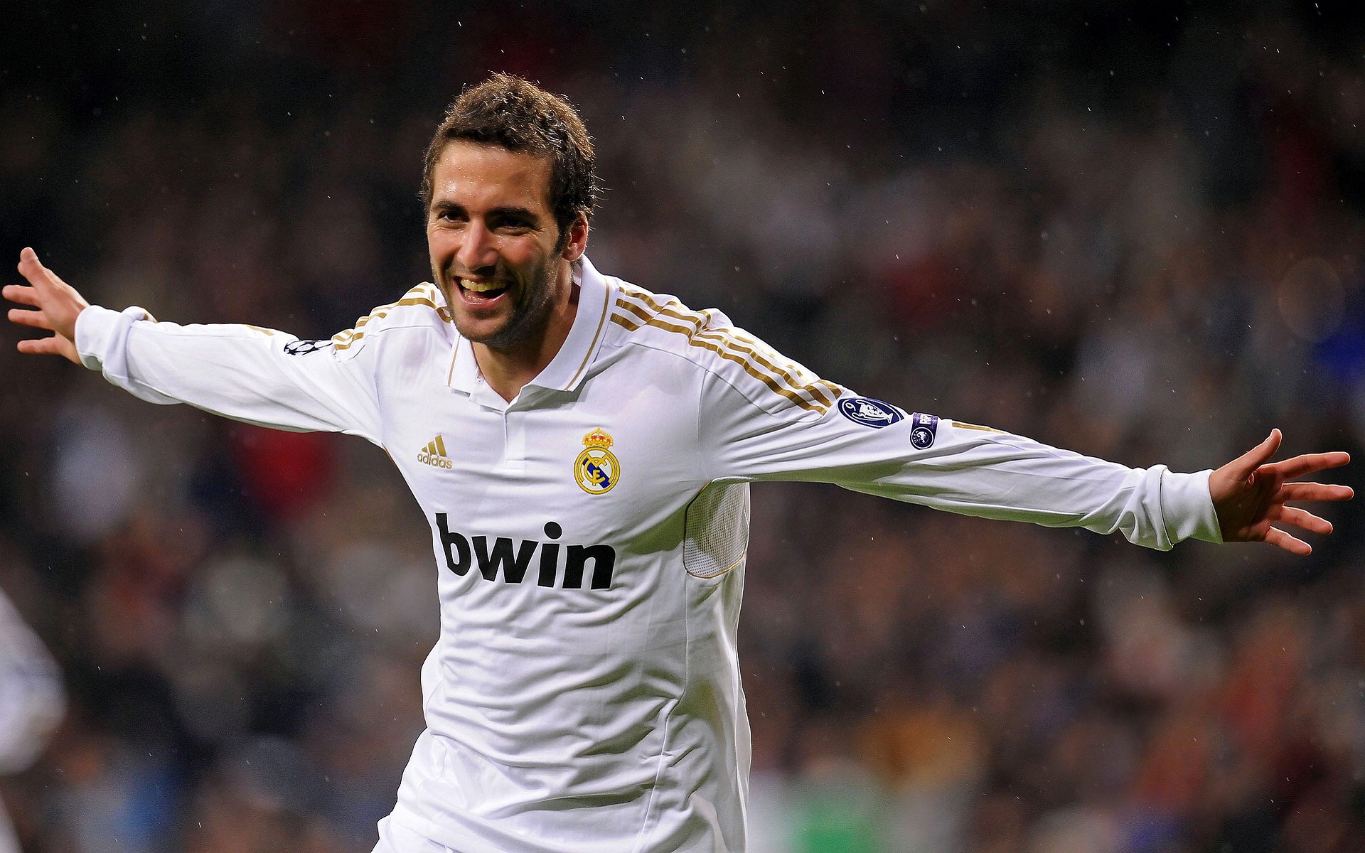 东方新章,欧冠淘汰赛焦点战,中国力量末节带走里昂